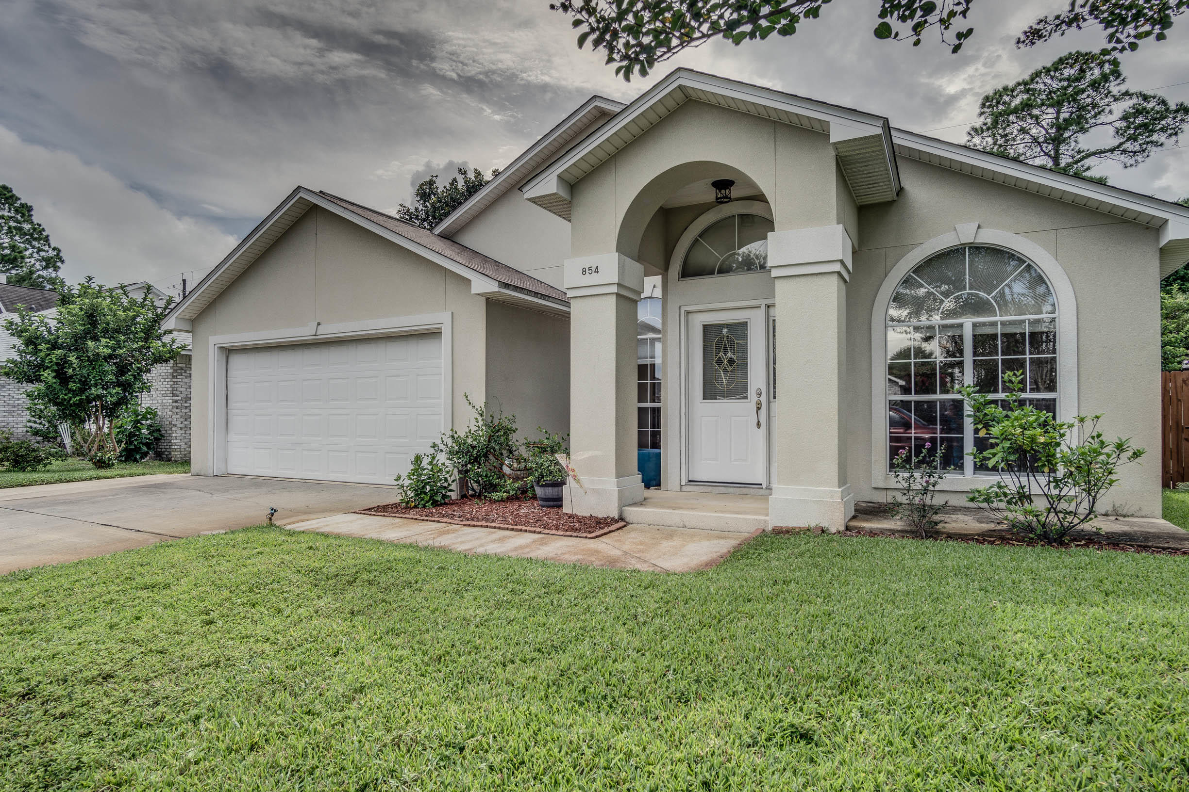 SHALIMAR OAKS - Residential