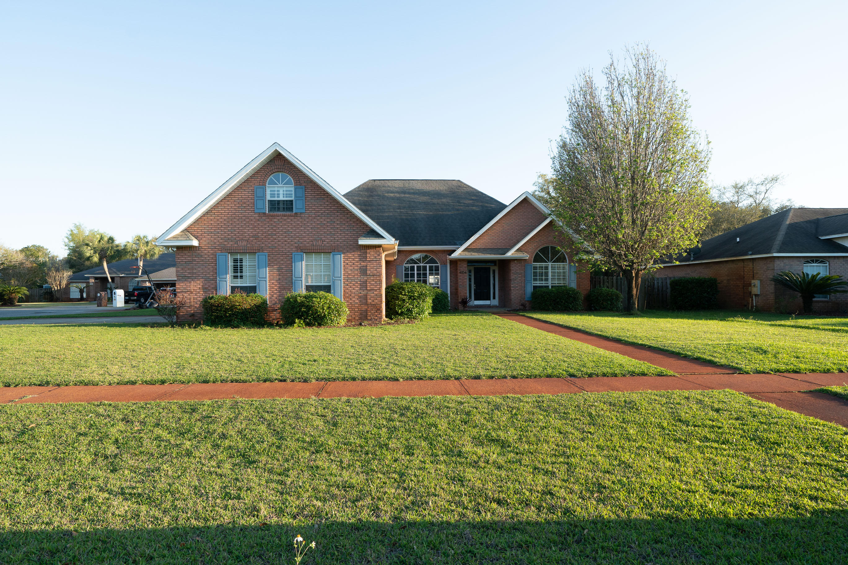 WINDSOR FOREST - Residential