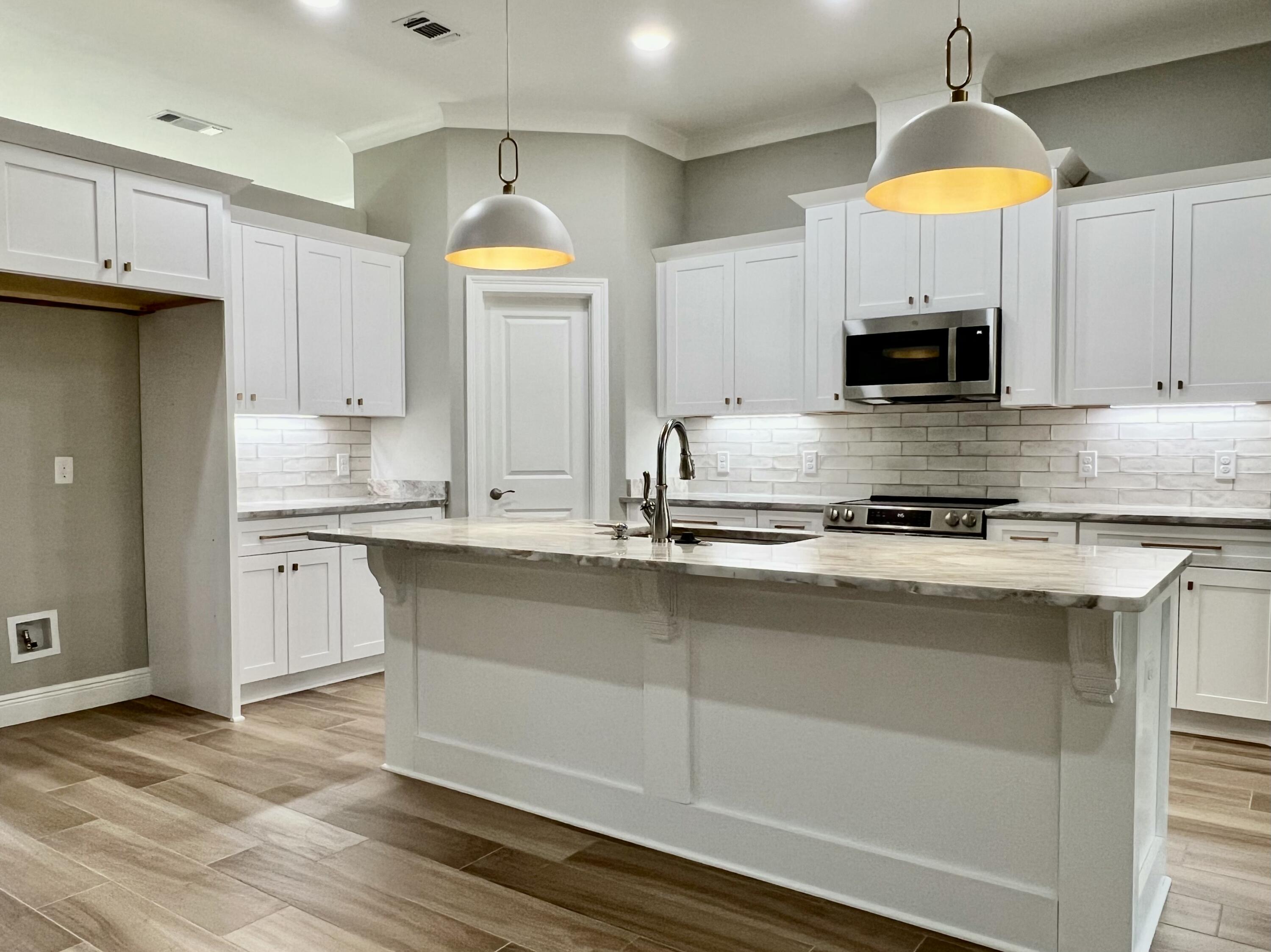 HOLLEY BY THE SEA - Residential