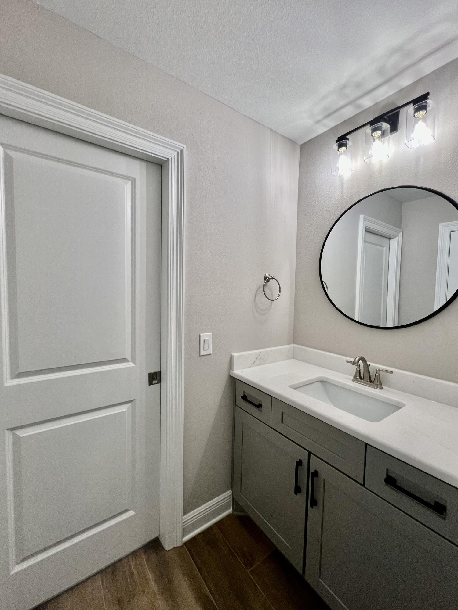 HOLLEY BY THE SEA - Residential