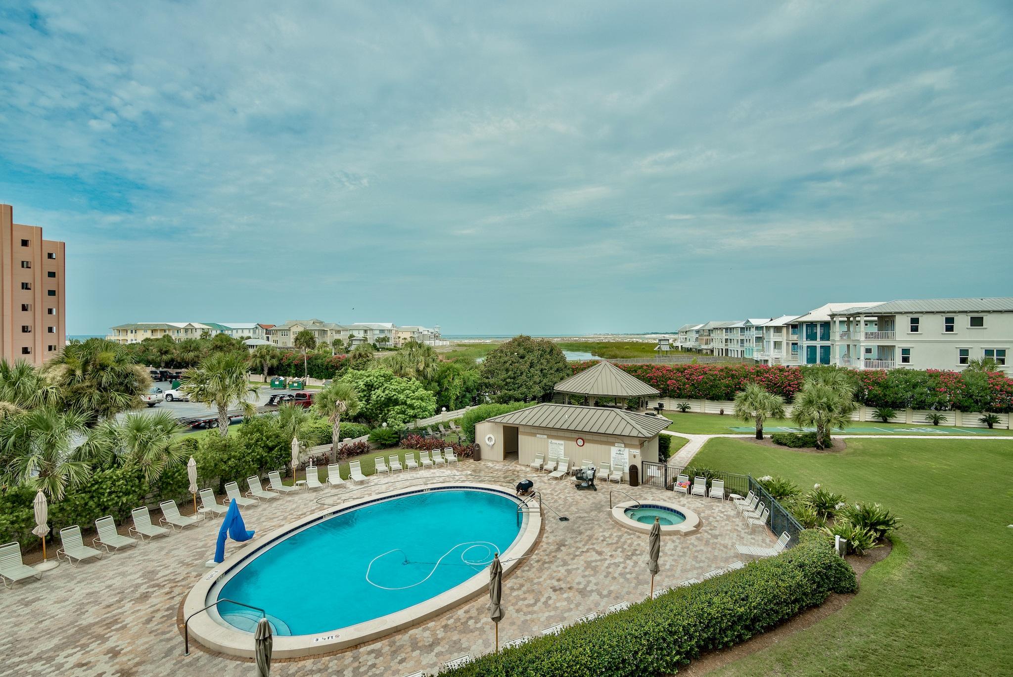 ISLANDER CONDO PH 2 - Residential