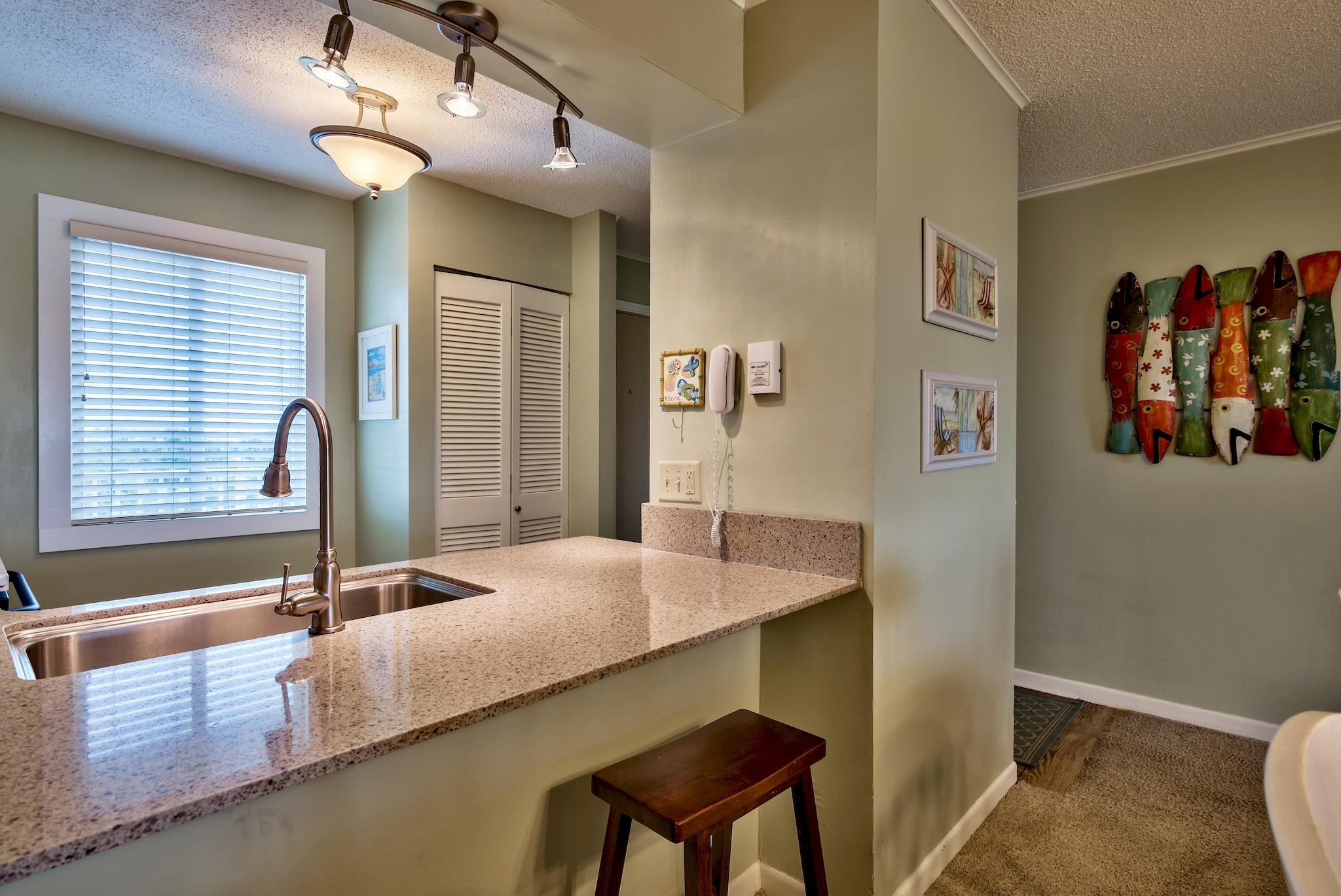 ISLANDER CONDO PH 2 - Residential