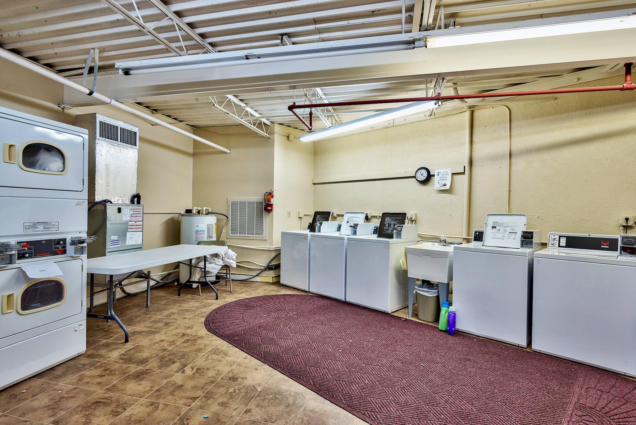 ISLANDER CONDO PH 2 - Residential