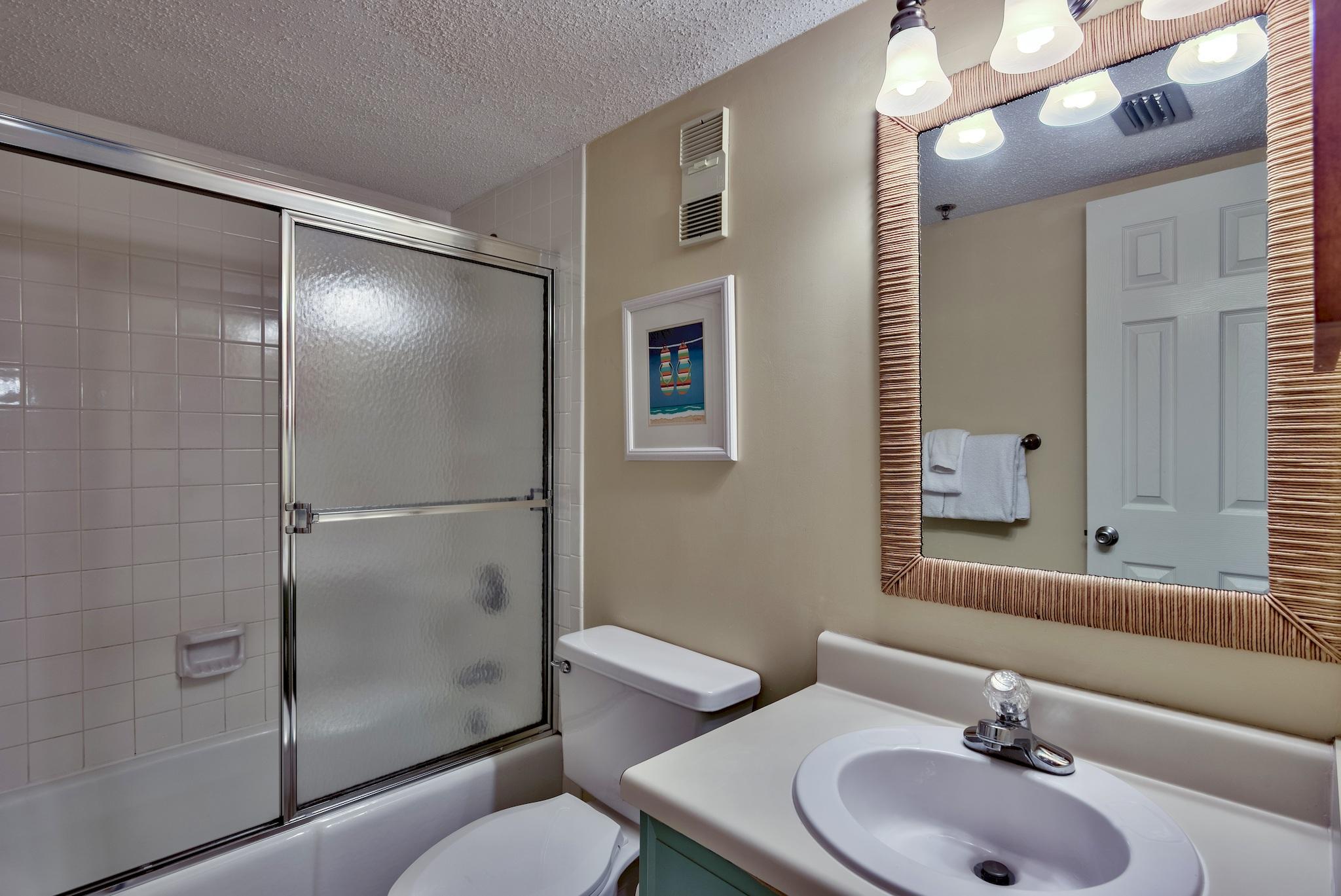 ISLANDER CONDO PH 2 - Residential