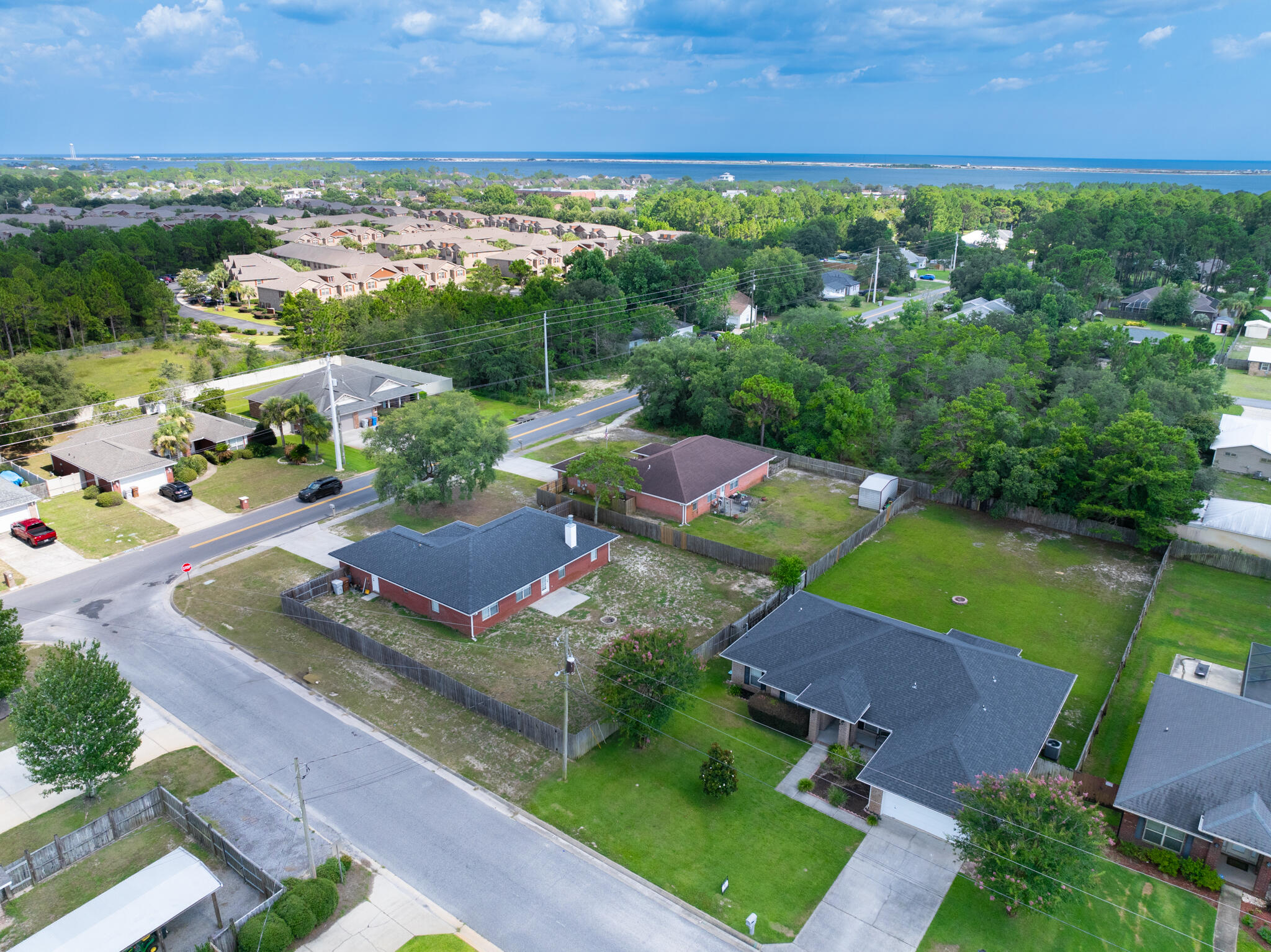 HAMPTON RIDGE ESTATES - Residential