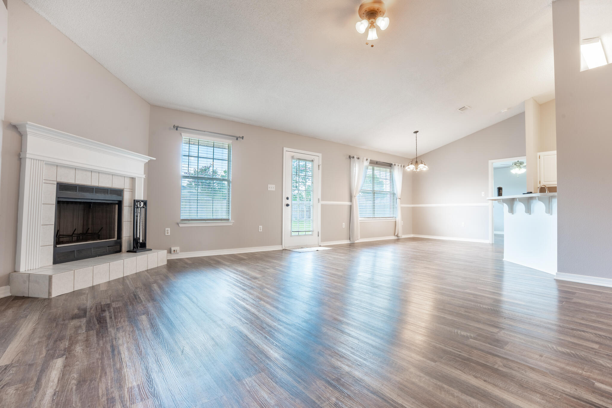 HAMPTON RIDGE ESTATES - Residential
