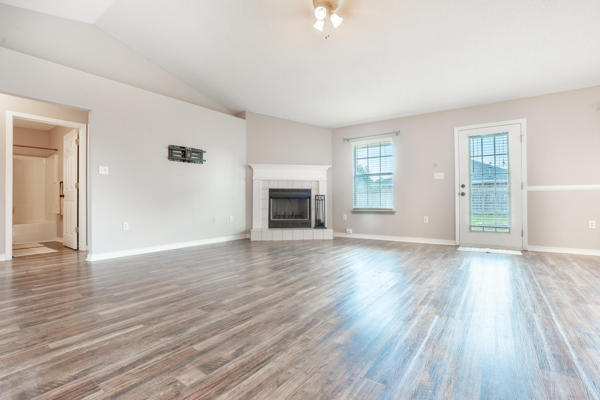 HAMPTON RIDGE ESTATES - Residential