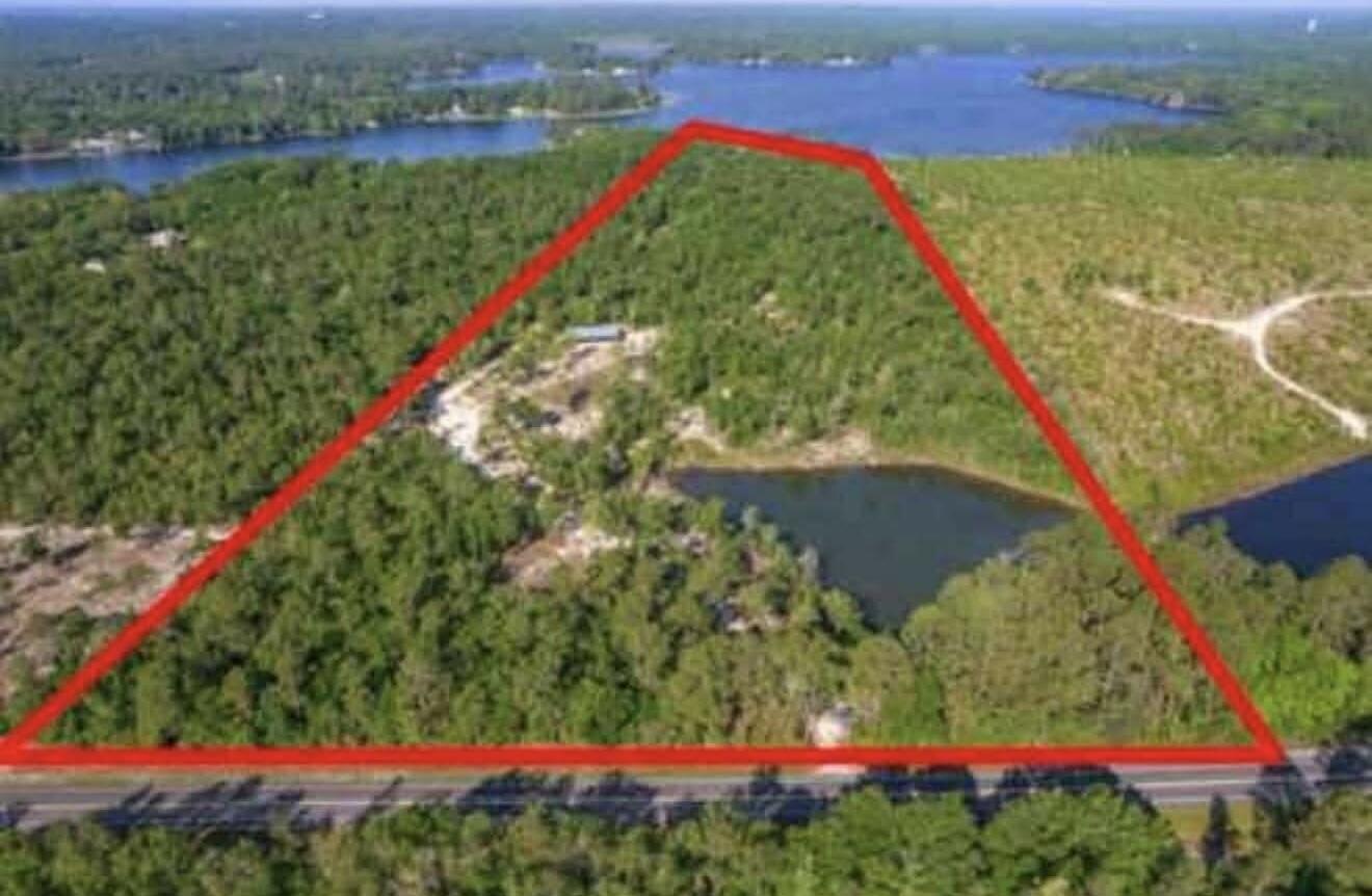 METES & BOUNDS - Land