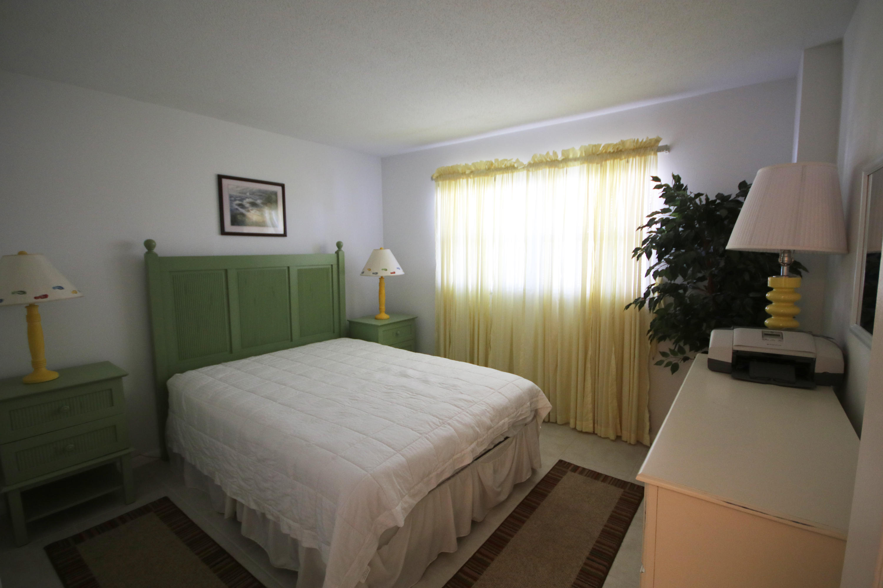 EL MATADOR CONDO - Residential