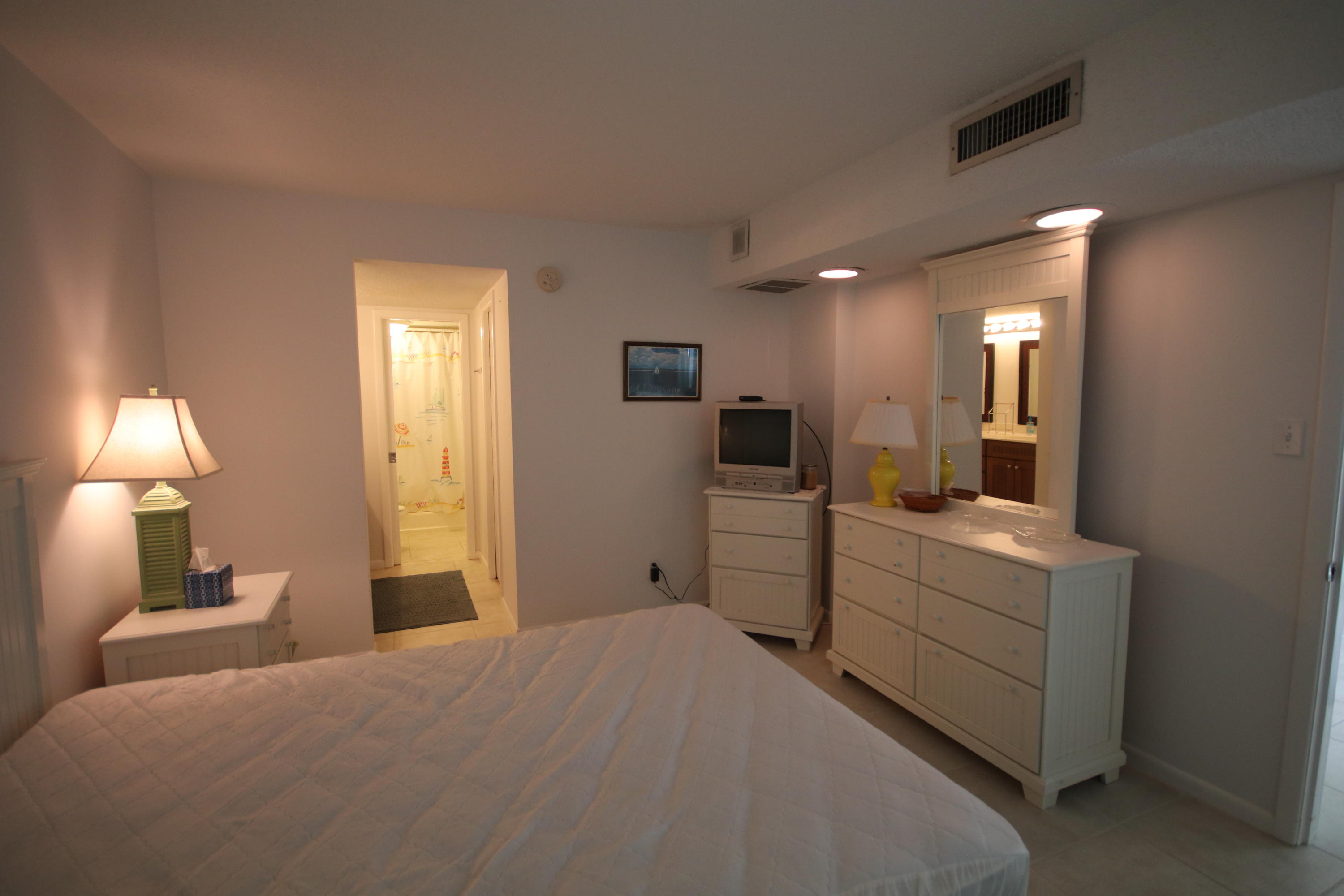 EL MATADOR CONDO - Residential