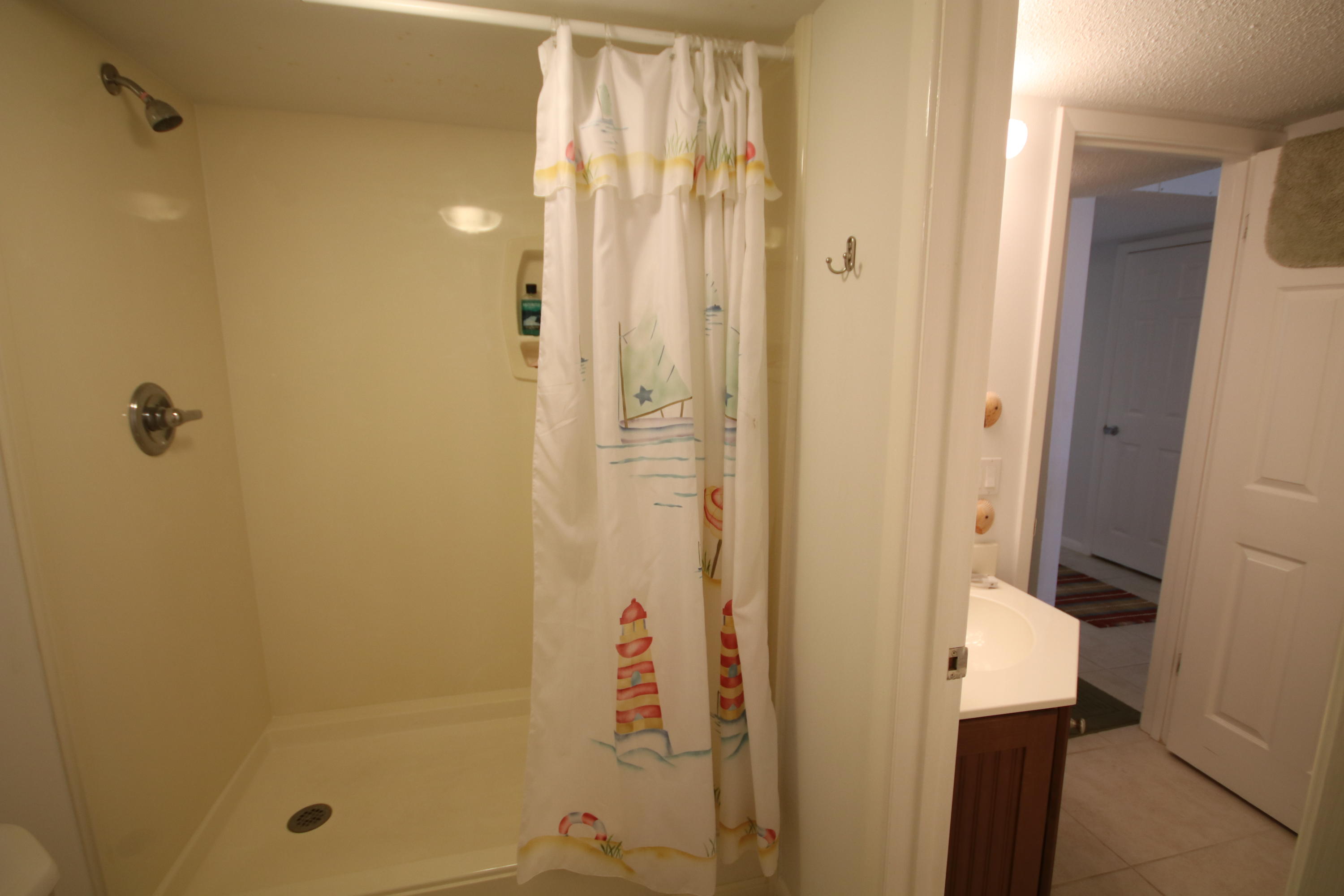 EL MATADOR CONDO - Residential