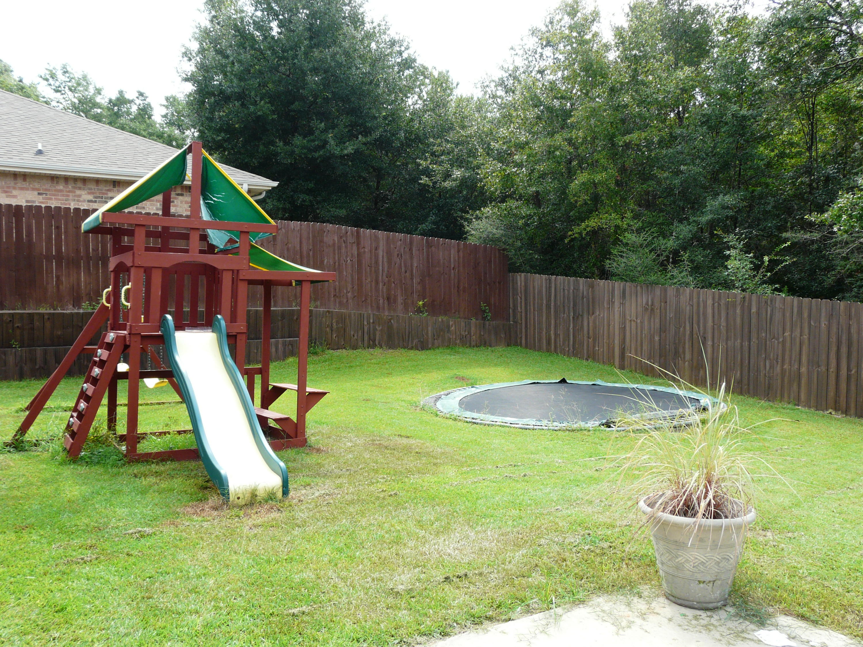 TRAILWOOD ESTATES - Residential