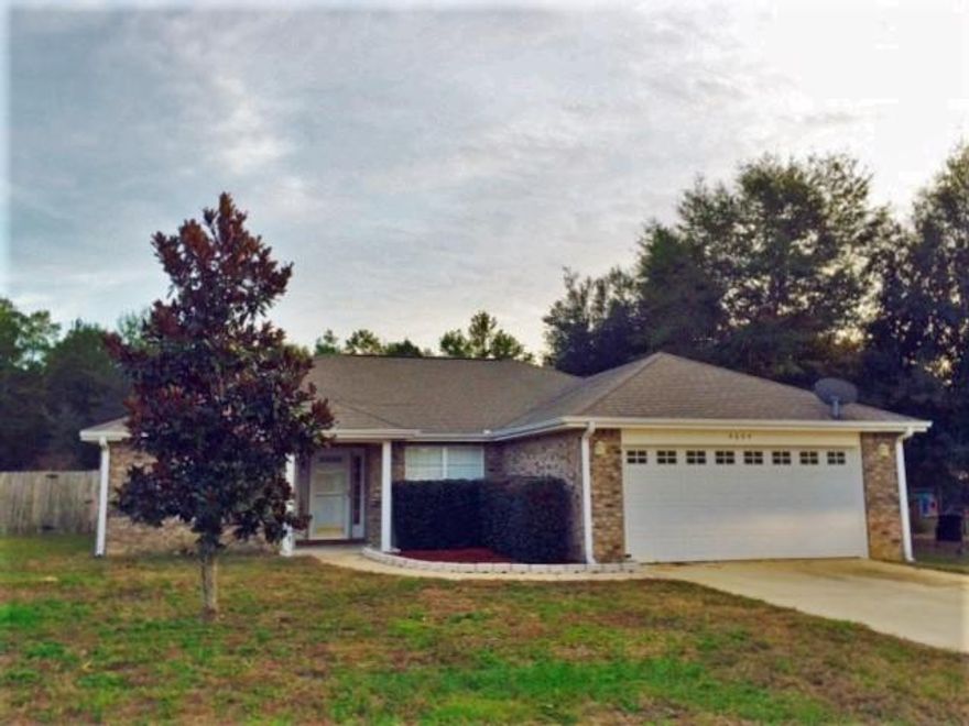 Come see this lovely home with open floor plan that includes a roomy living room with laminate floors, dining room, well equipped galley kitchen with breakfast bar, and breakfast nook. Also a split bedroom plan with large master bedroom, master bath with garden tub, double vanity and separate shower. Two additional bedrooms and bath. Inside laundry room with washer/dryer (not warranted), two car garage with opener, fenced yard, covered patio, pets considered and more! Call now, this one won't last long!