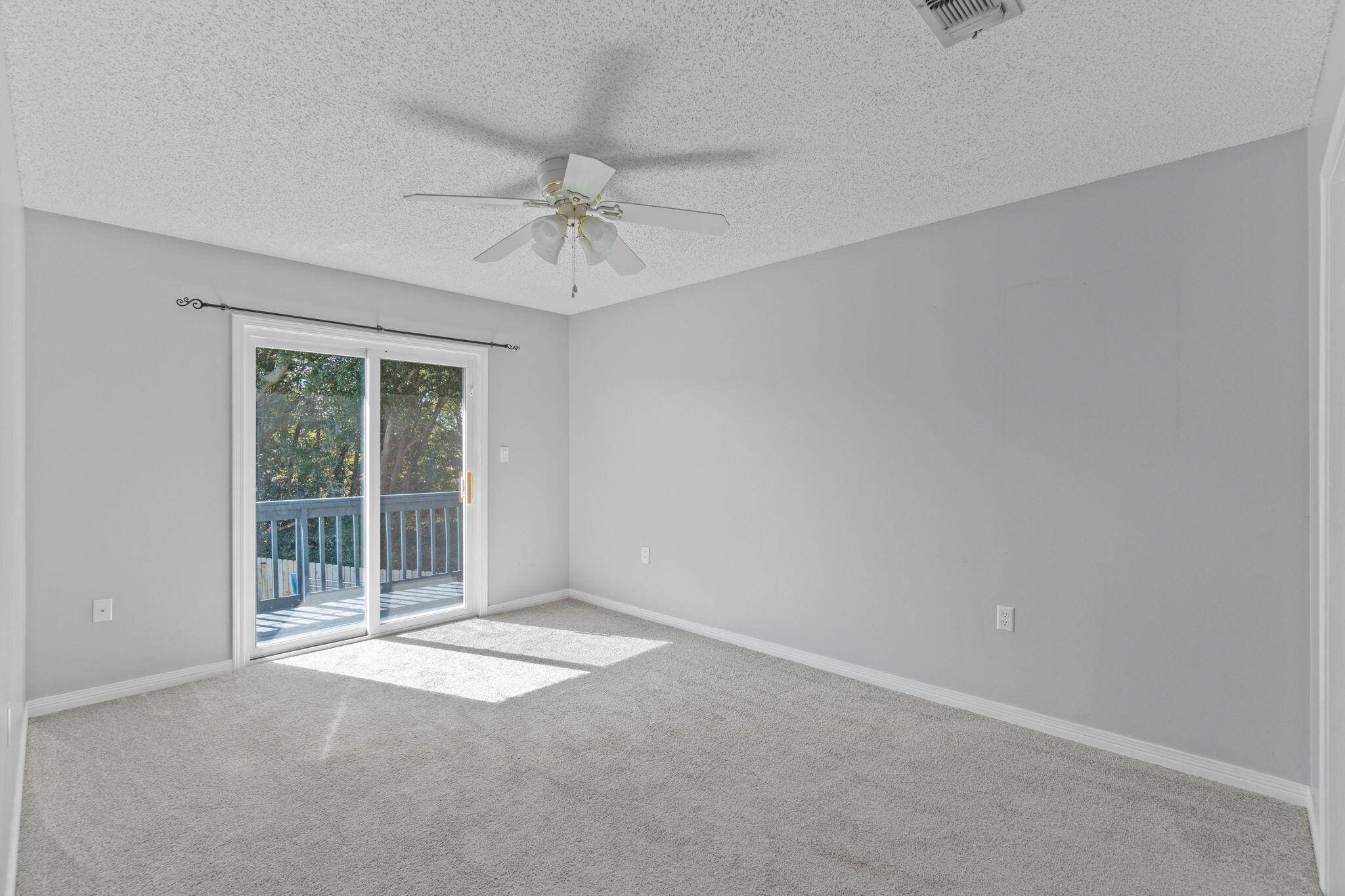 LAKE LORRAINE ESTATES - Residential