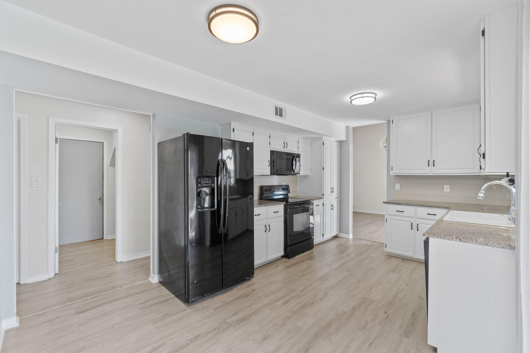 LAKE LORRAINE ESTATES - Residential