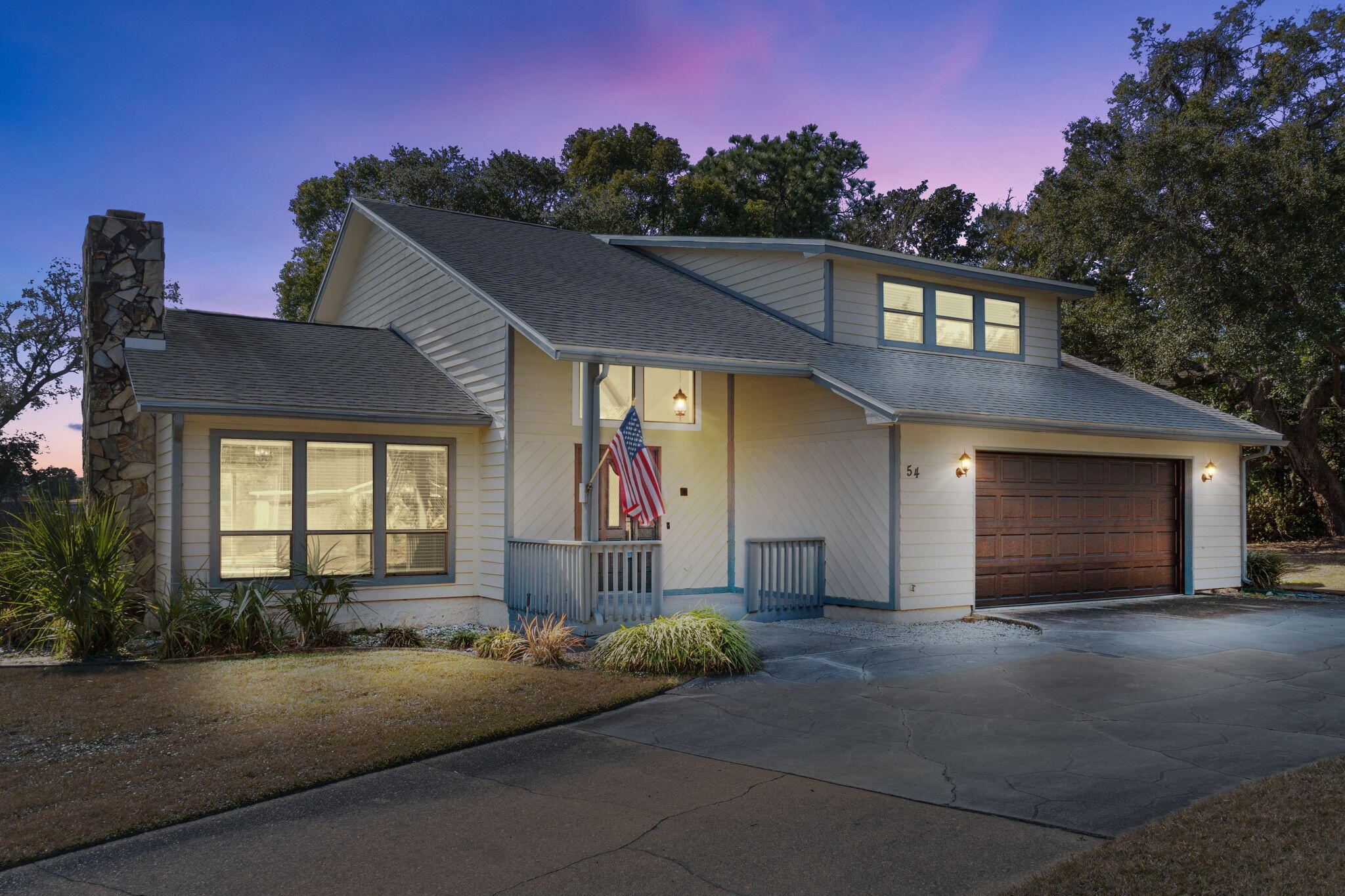 LAKE LORRAINE ESTATES - Residential