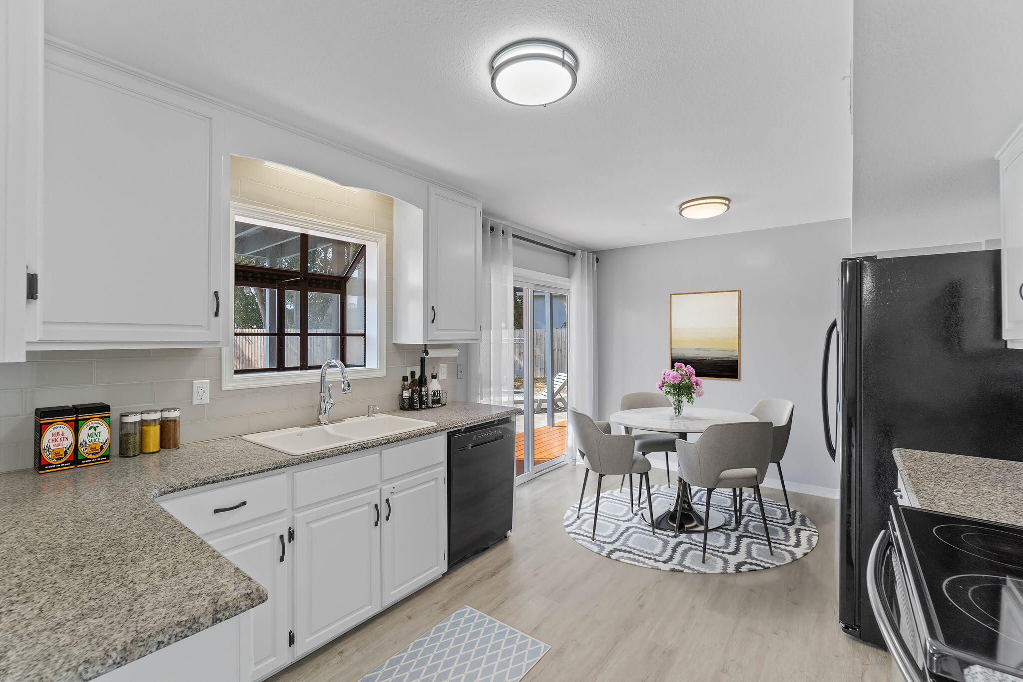 LAKE LORRAINE ESTATES - Residential