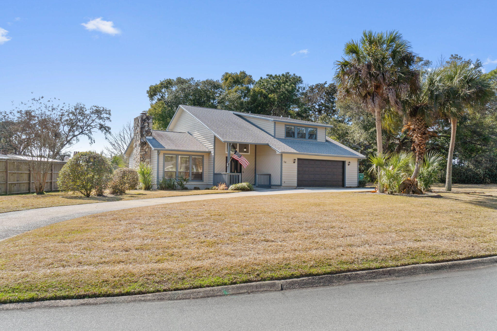 LAKE LORRAINE ESTATES - Residential