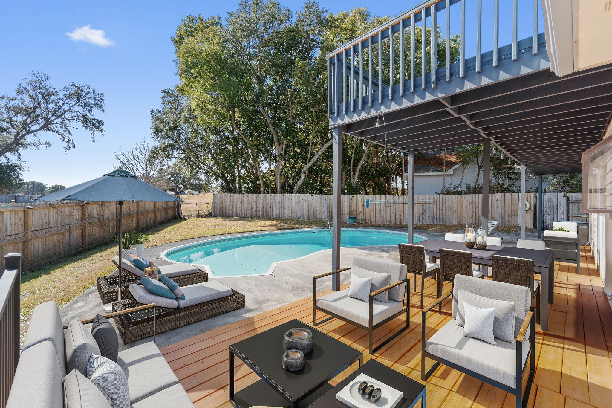 LAKE LORRAINE ESTATES - Residential
