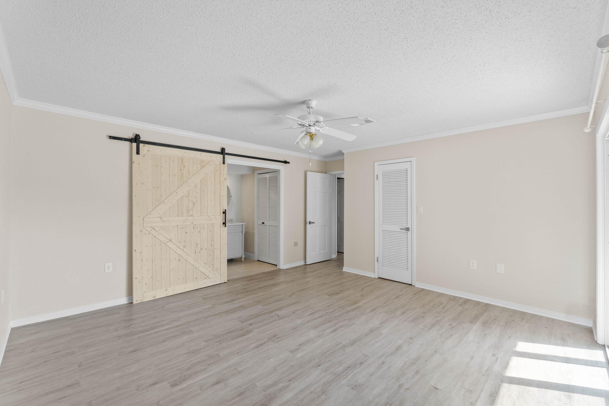 LAKE LORRAINE ESTATES - Residential