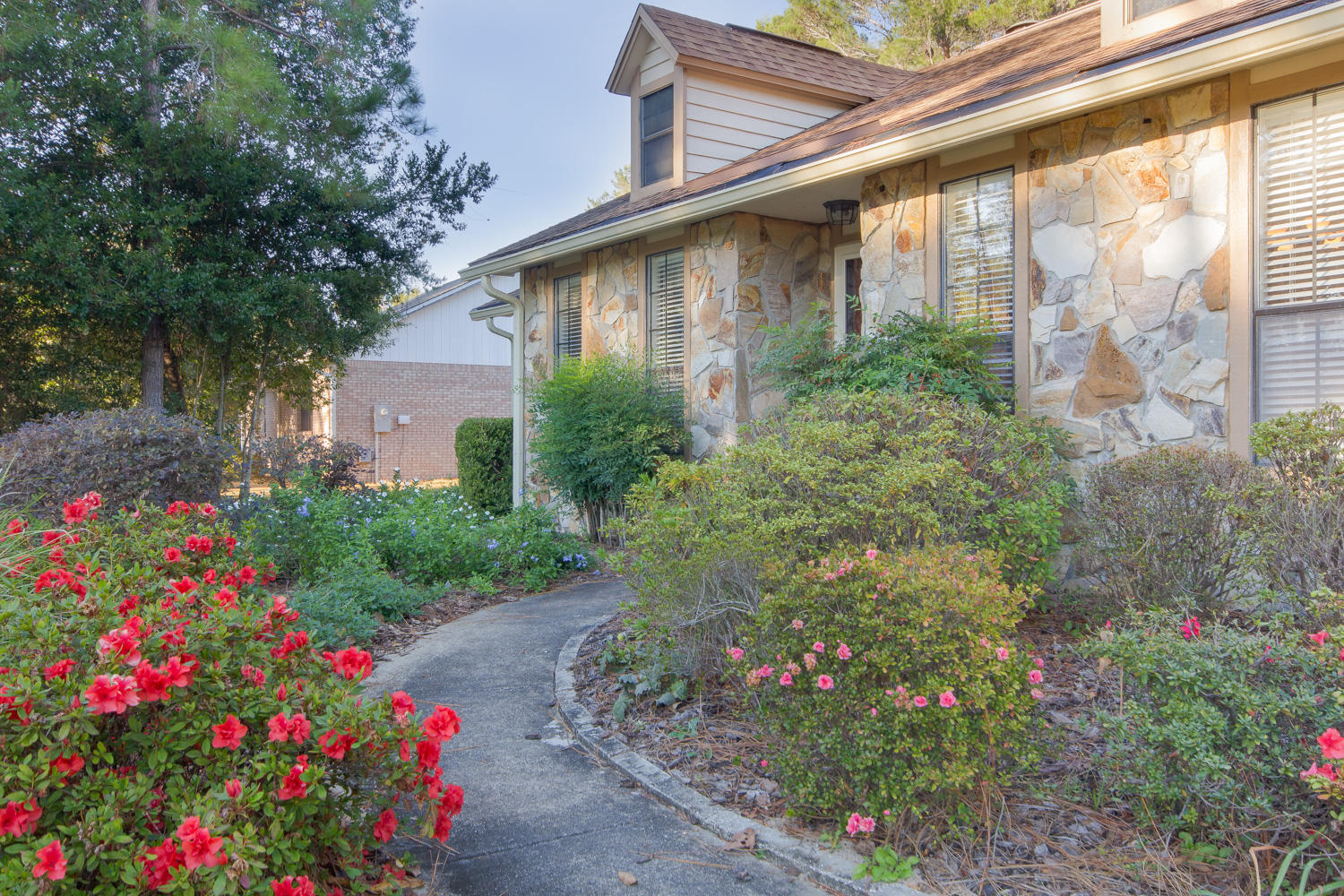 ROCKY BAYOU COUNTRY CLUB ESTATES 3 - Residential