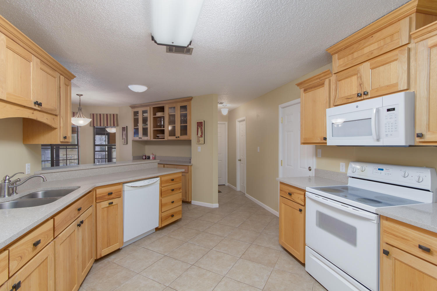 ROCKY BAYOU COUNTRY CLUB ESTATES 3 - Residential