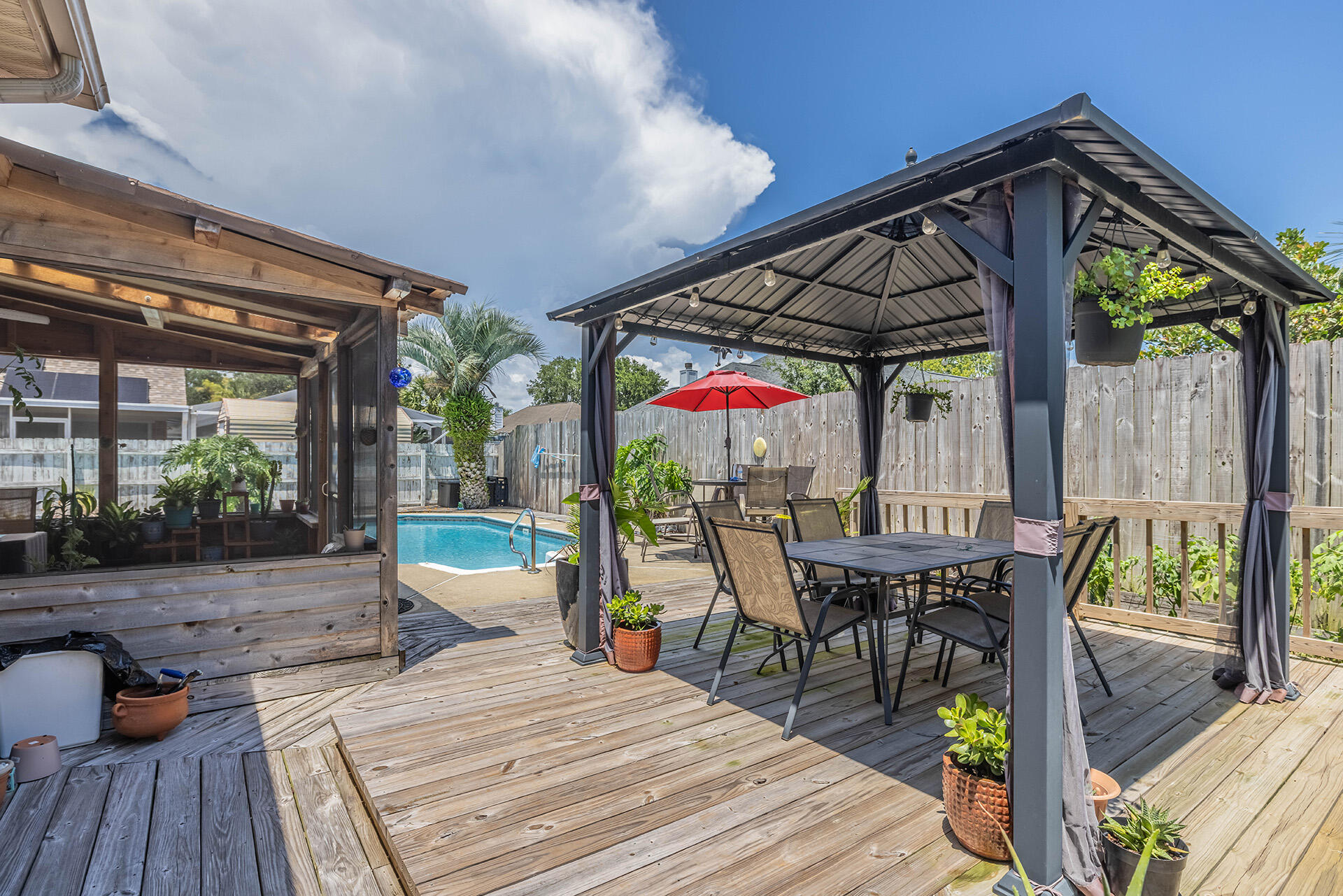 CASTELAR - Residential