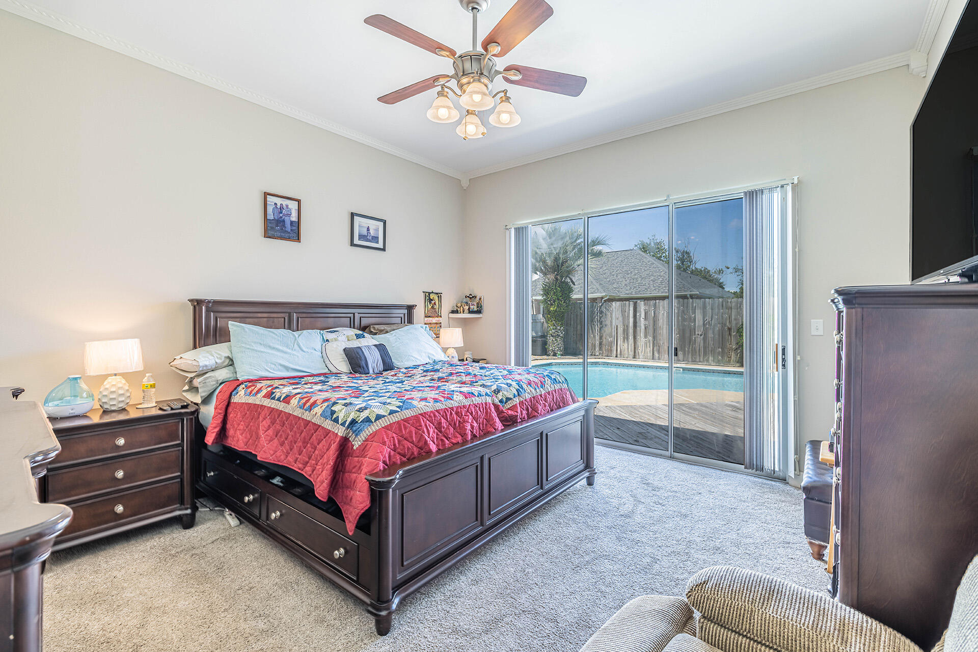 CASTELAR - Residential