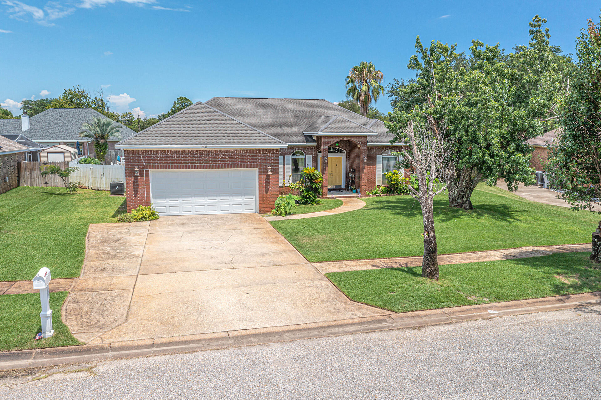 CASTELAR - Residential