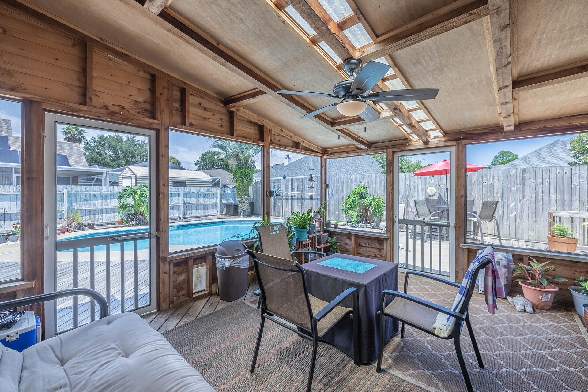 CASTELAR - Residential