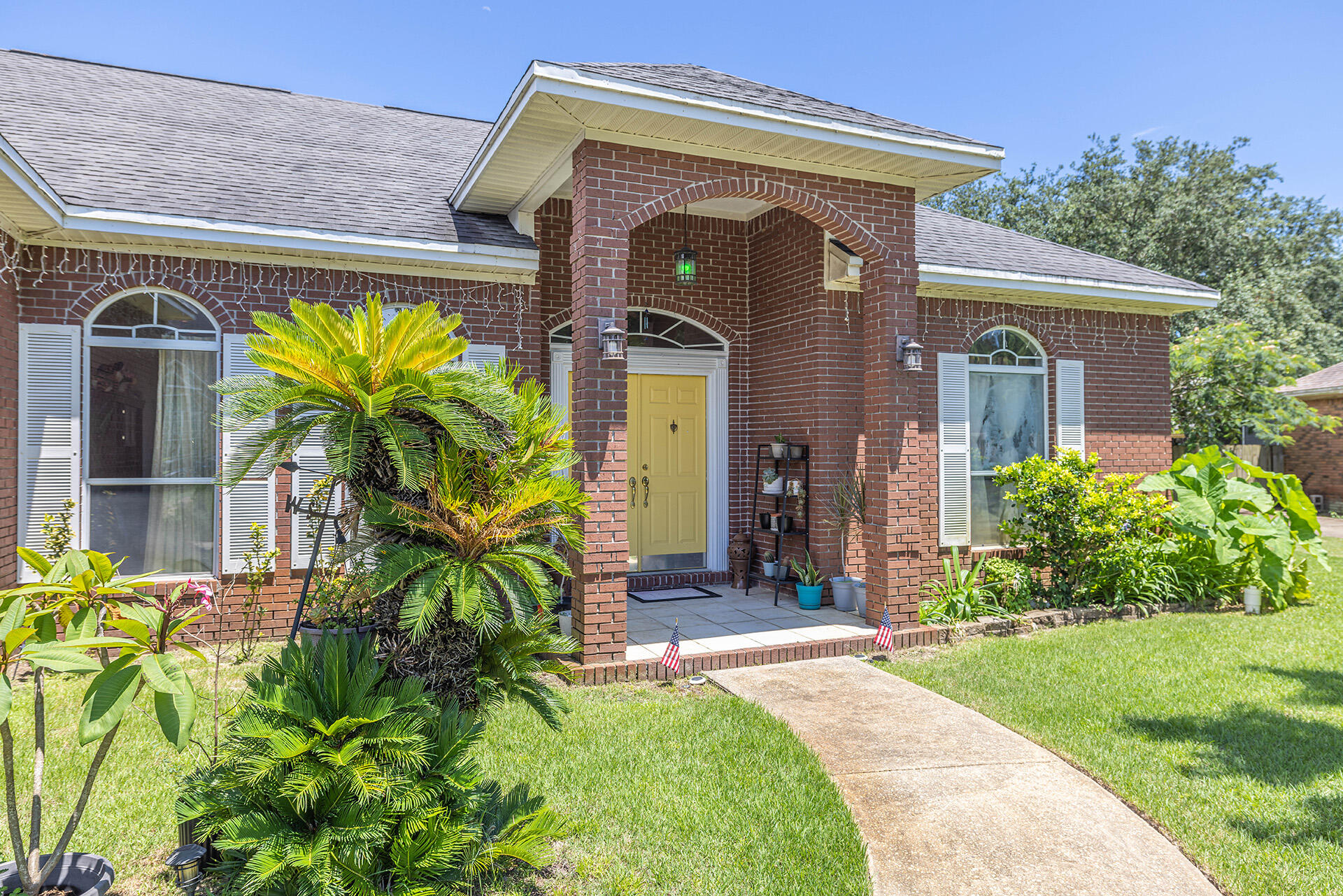 CASTELAR - Residential