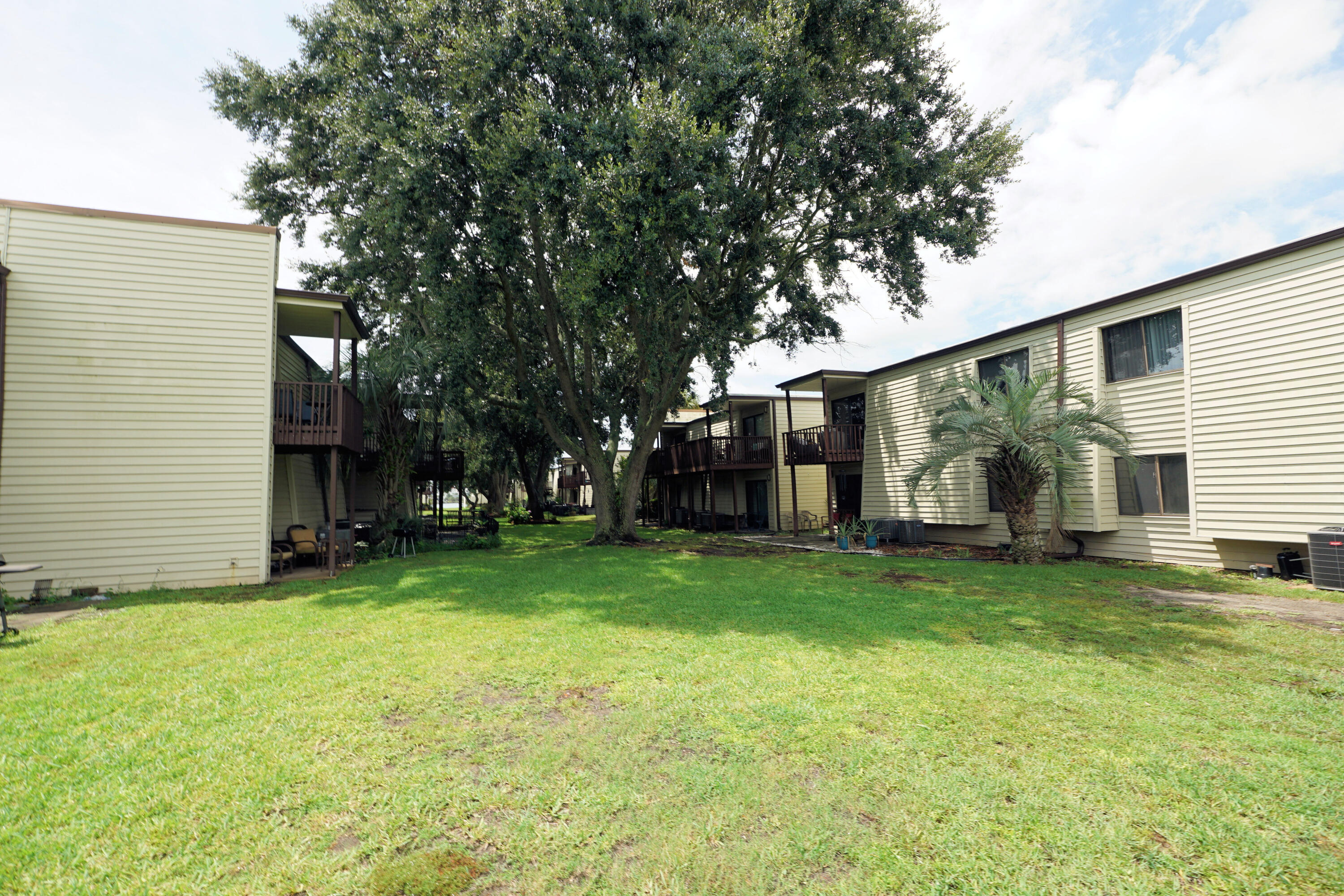 FOUNTAINHEAD CONDO - Residential Lease