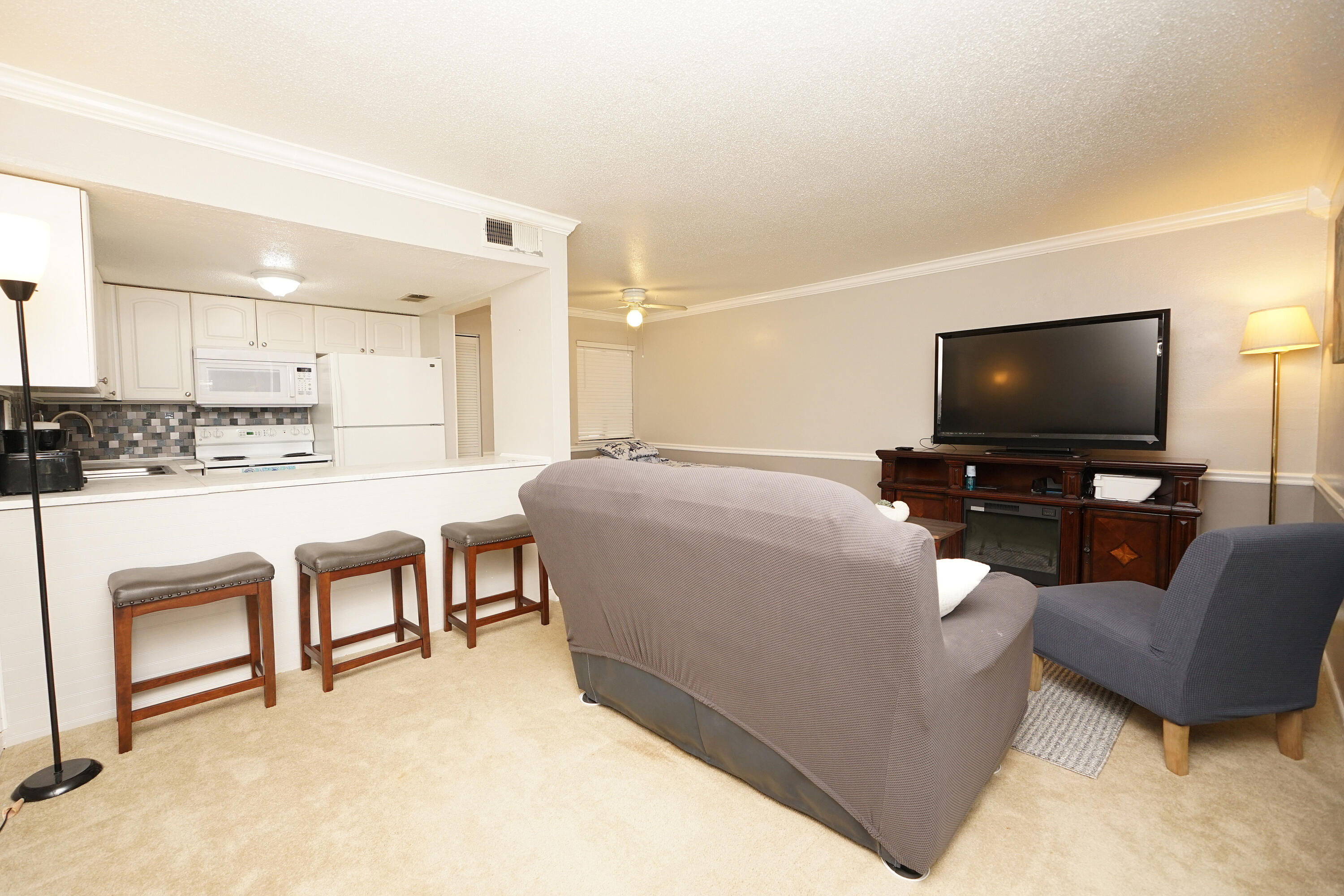 FOUNTAINHEAD CONDO - Residential Lease