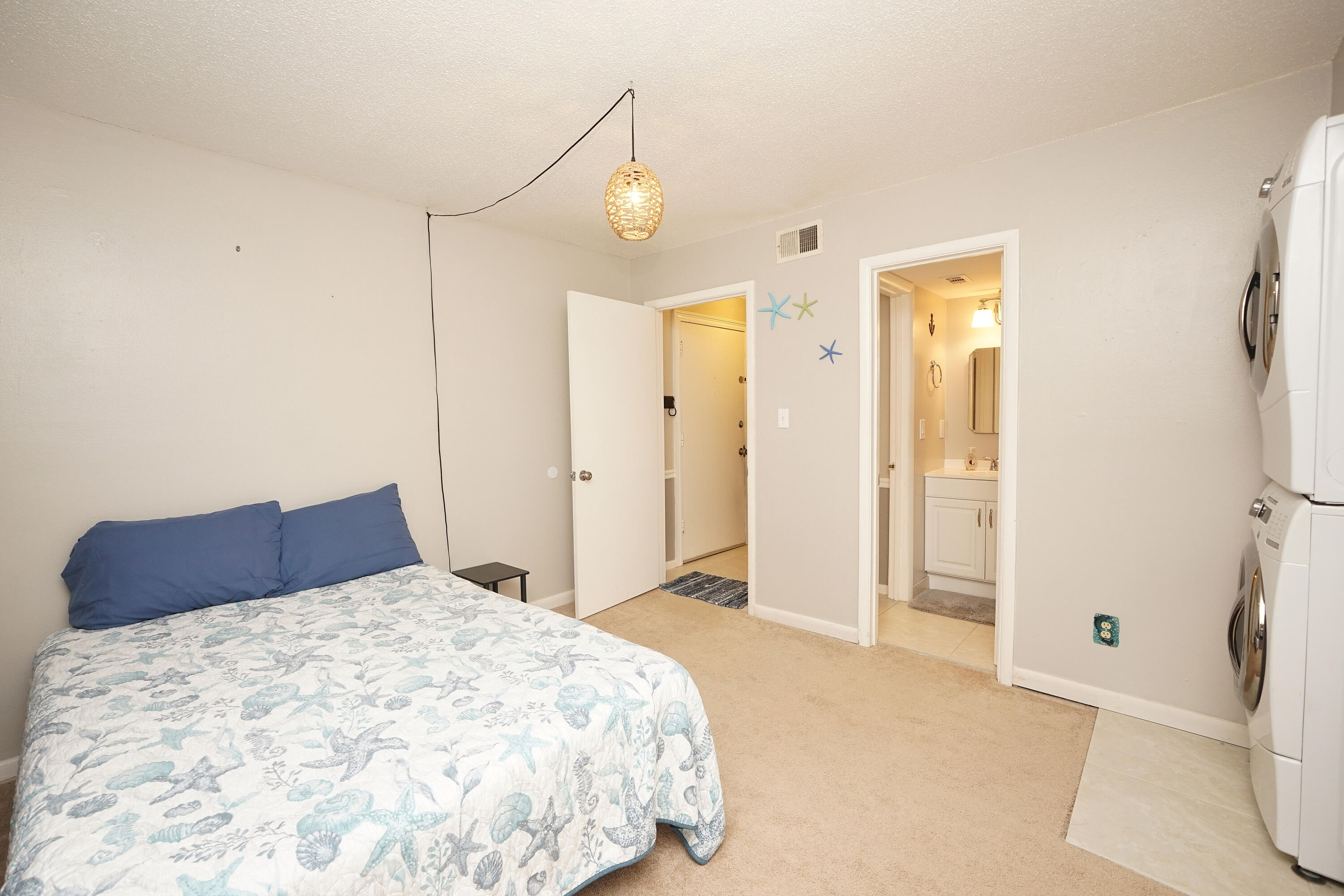 FOUNTAINHEAD CONDO - Residential Lease