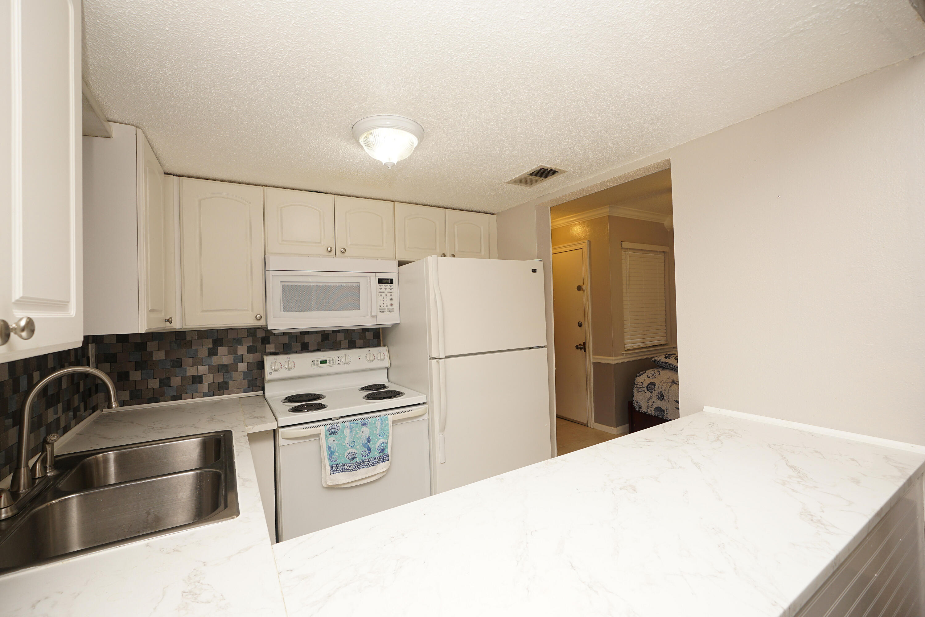 FOUNTAINHEAD CONDO - Residential Lease