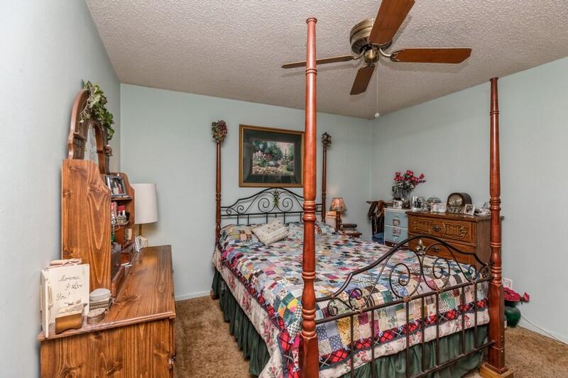 NO RECORDED SUBDIVISION - Residential