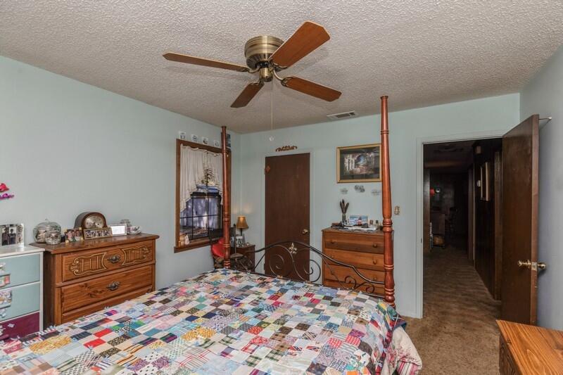 NO RECORDED SUBDIVISION - Residential