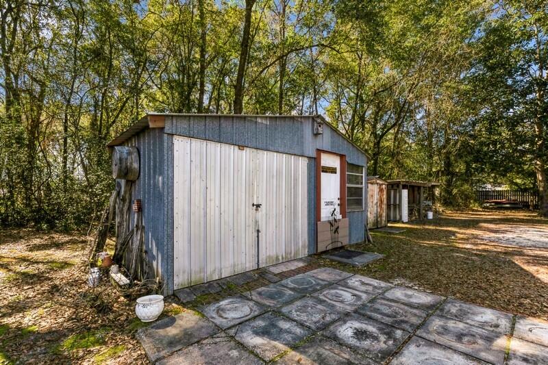 NO RECORDED SUBDIVISION - Residential