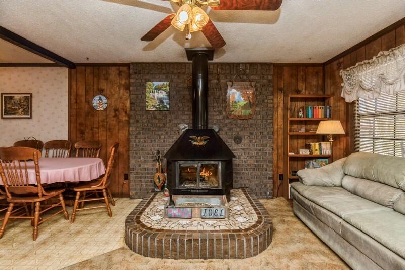 NO RECORDED SUBDIVISION - Residential