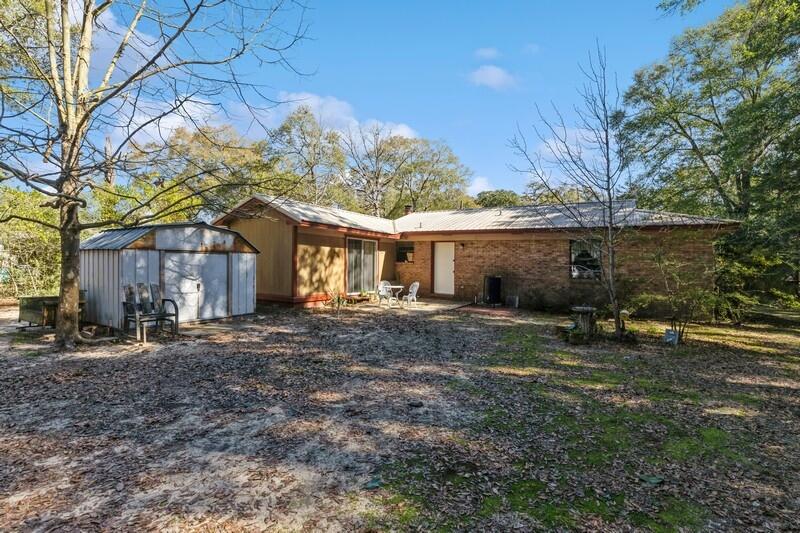 NO RECORDED SUBDIVISION - Residential