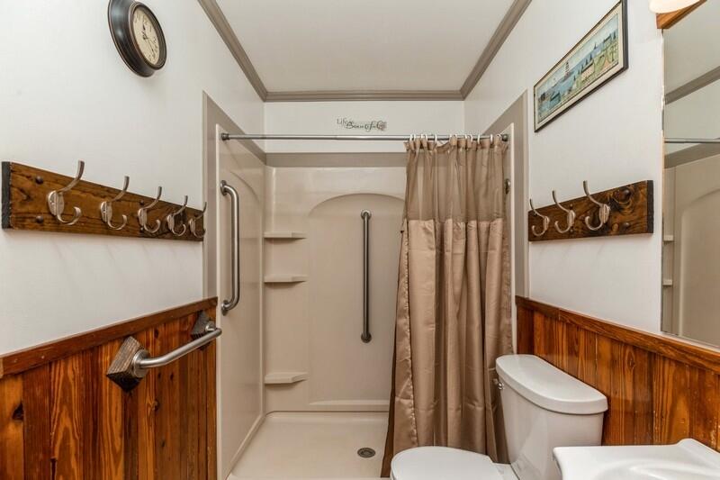 NO RECORDED SUBDIVISION - Residential