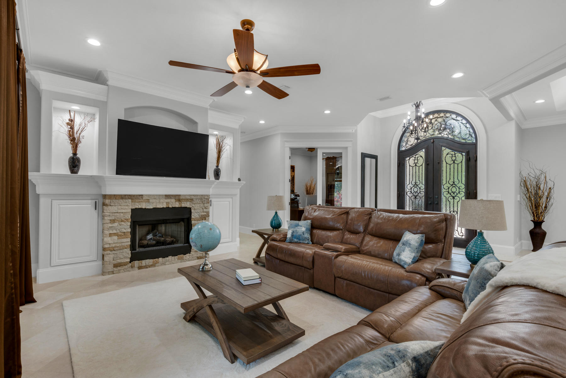 REGATTA BAY - Residential