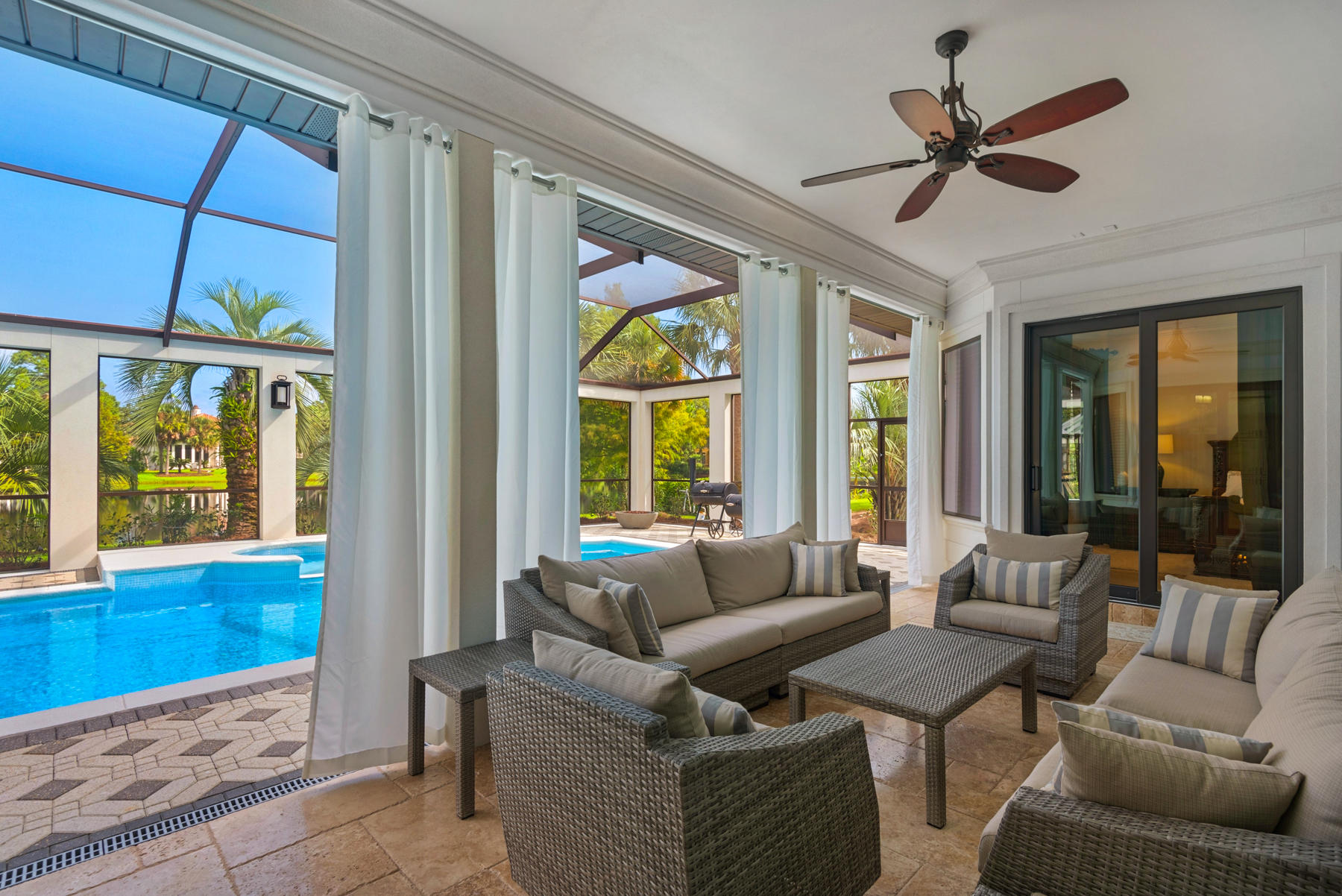 REGATTA BAY - Residential