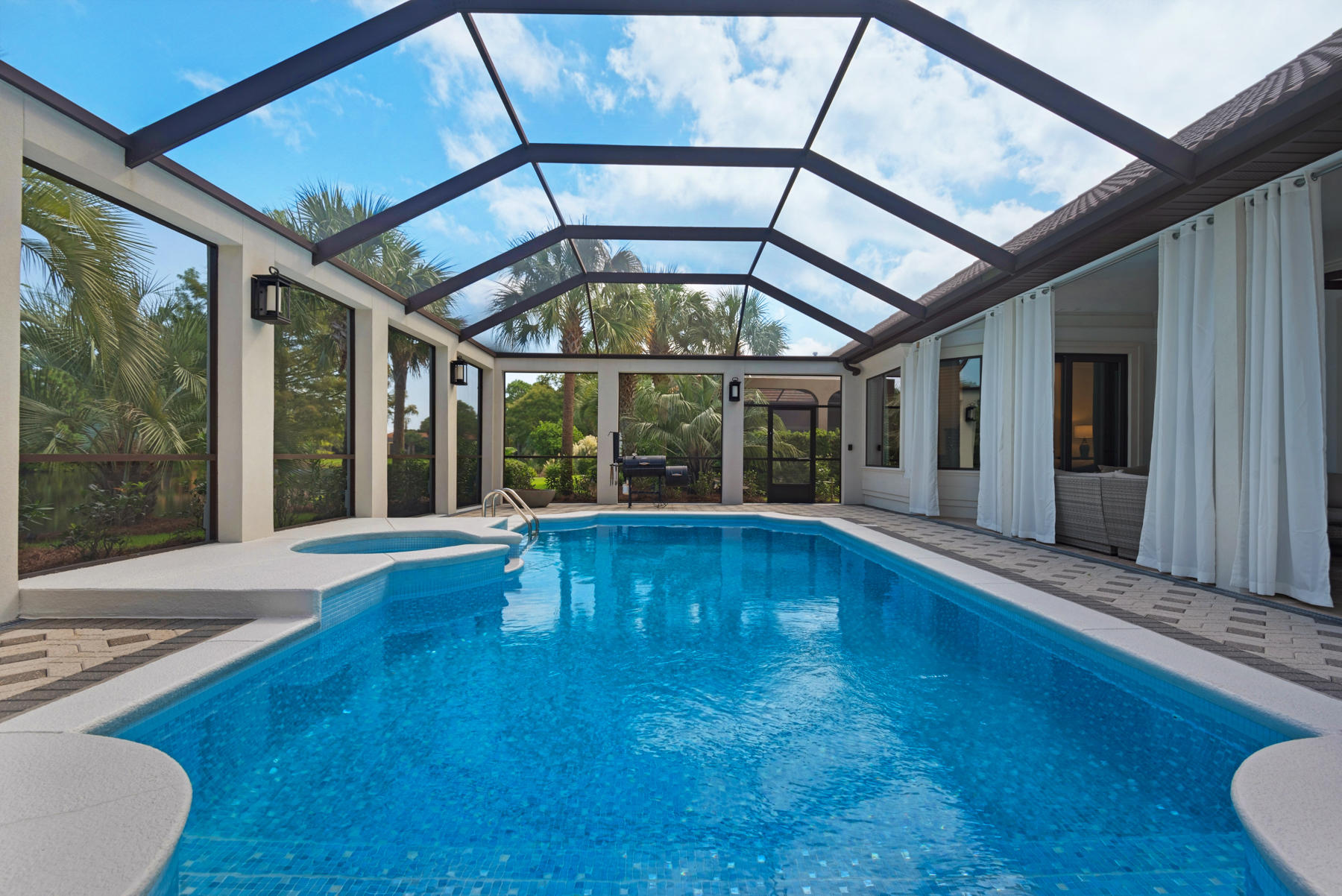 REGATTA BAY - Residential