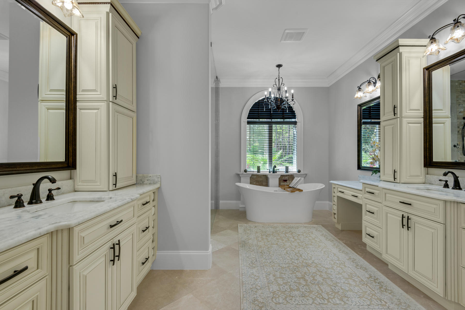 REGATTA BAY - Residential