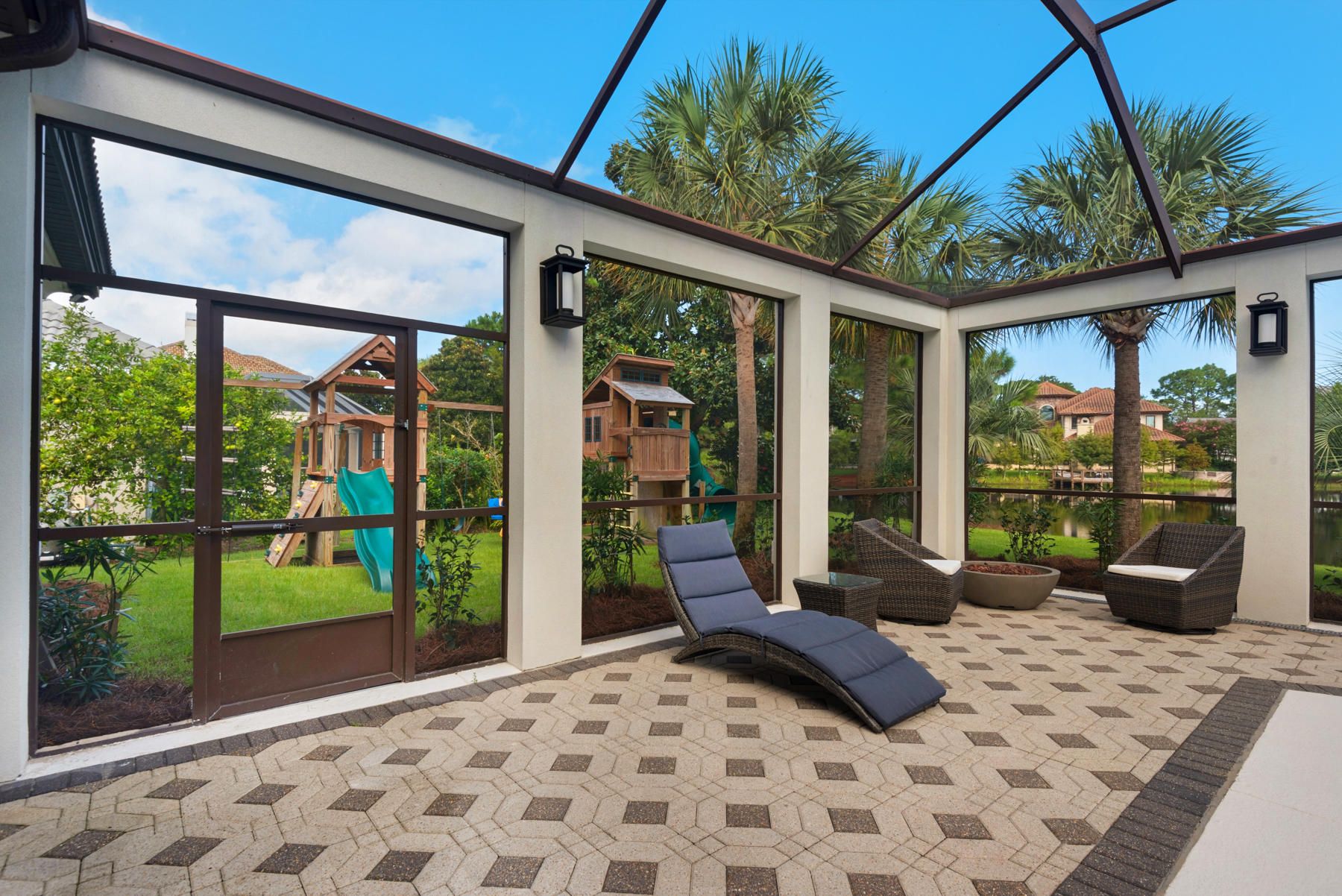 REGATTA BAY - Residential