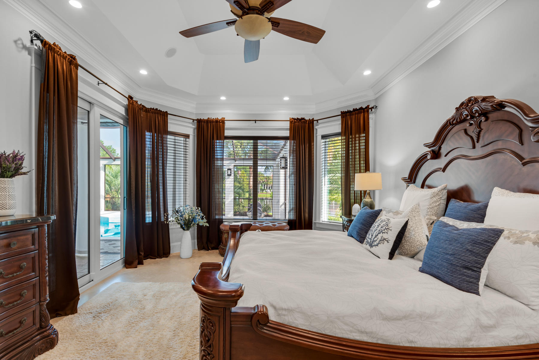 REGATTA BAY - Residential