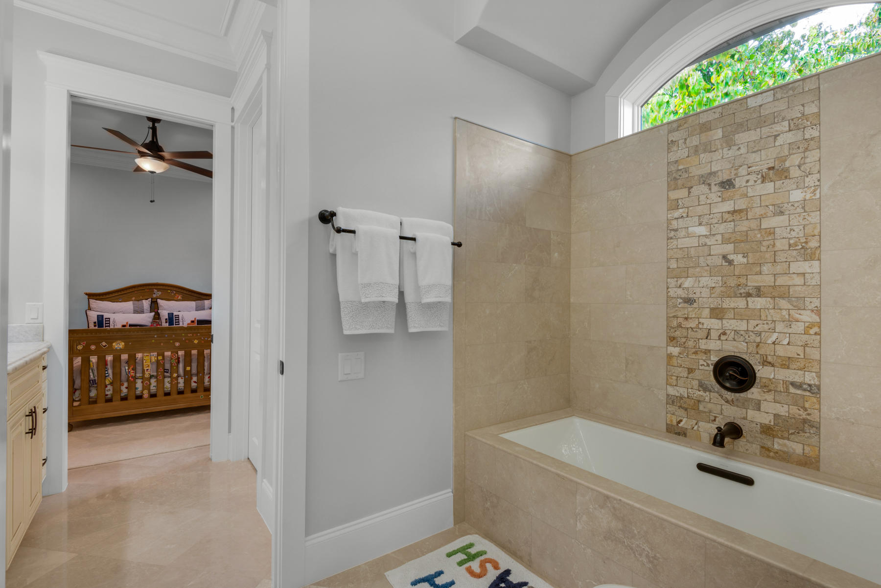 REGATTA BAY - Residential