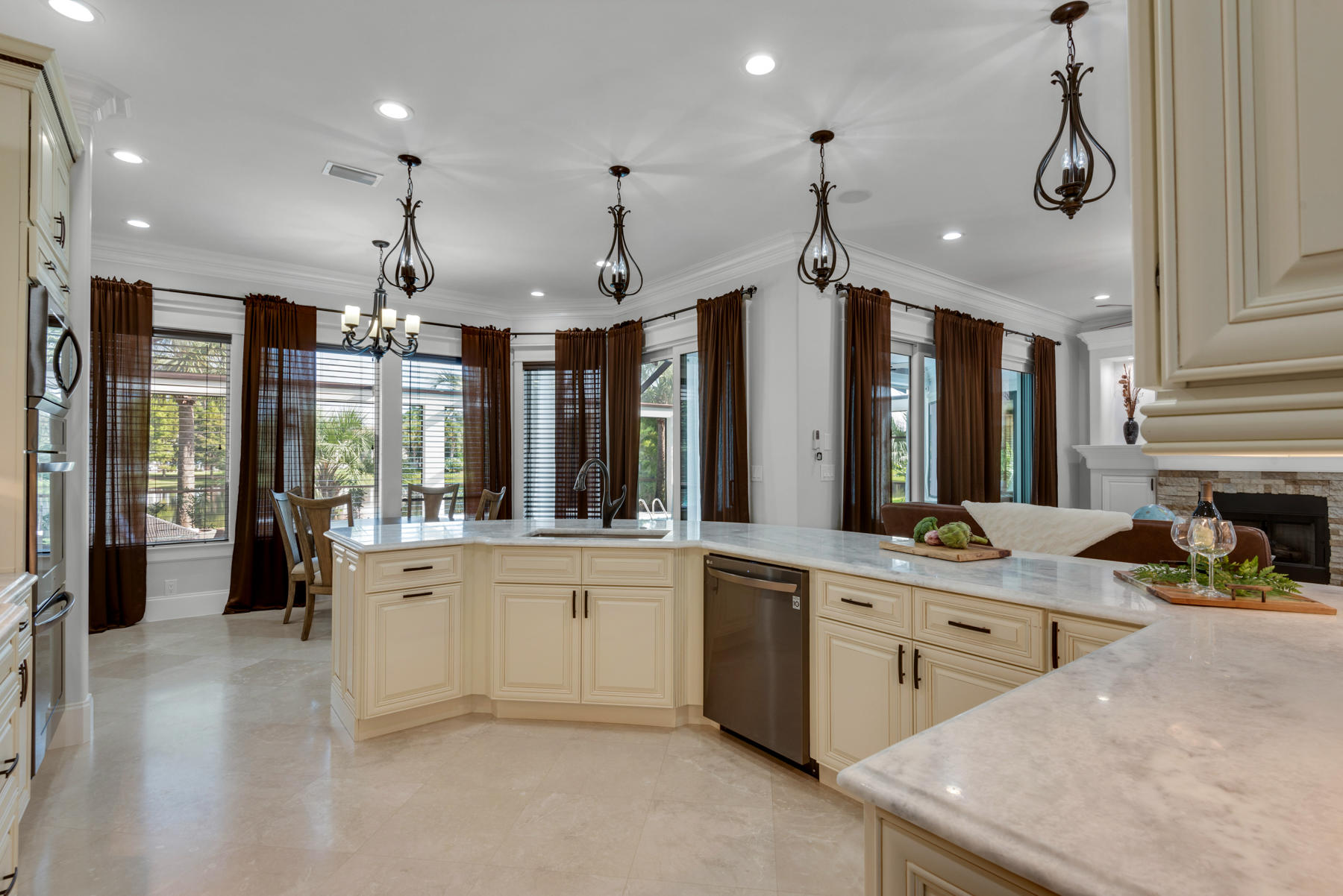 REGATTA BAY - Residential