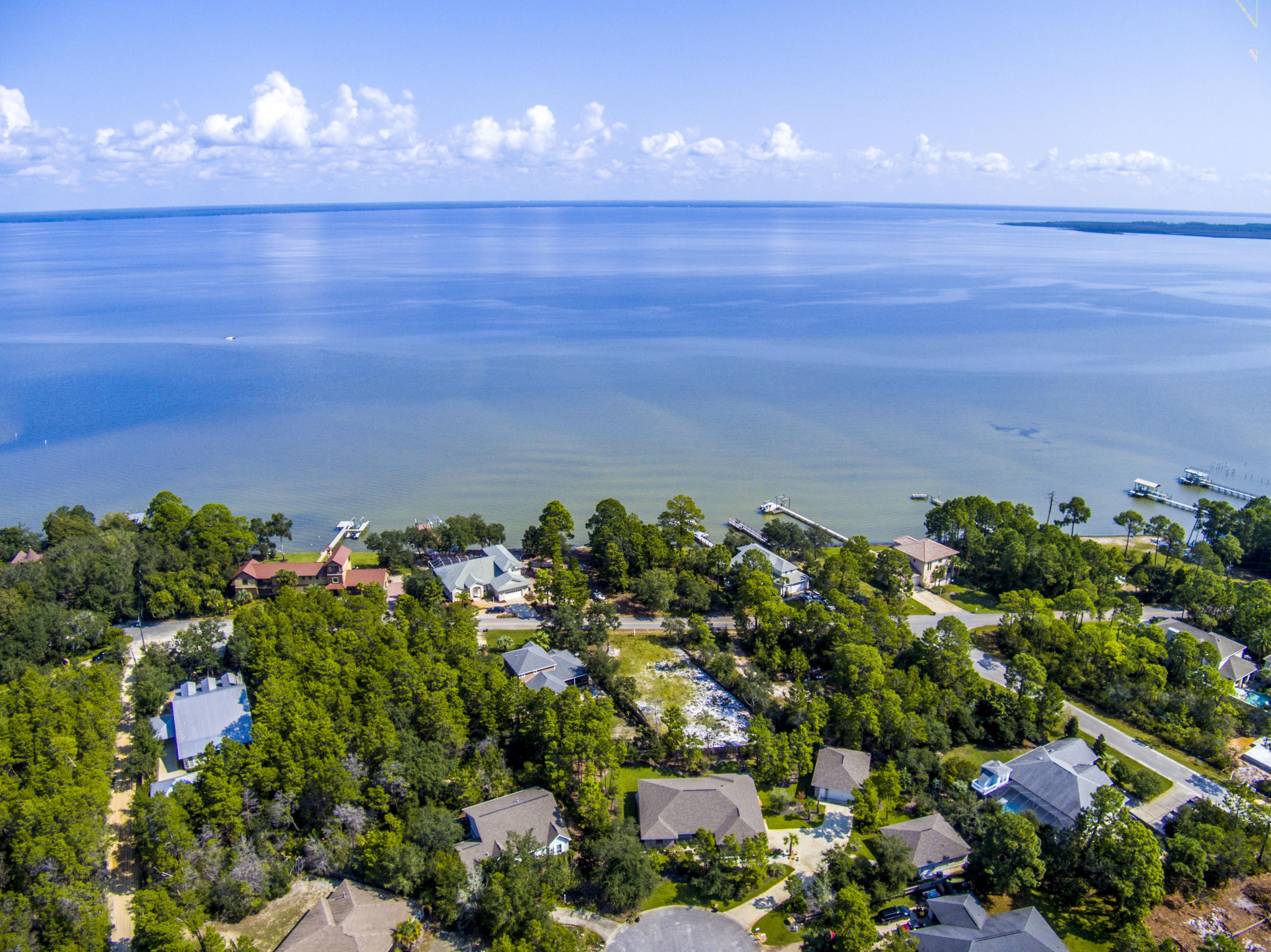 PELICAN BAY S/D - Land